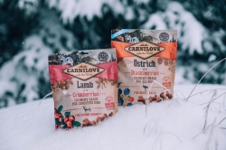 Carnilove Dog Crunchy Snack Ostrich with Blackberries 200g